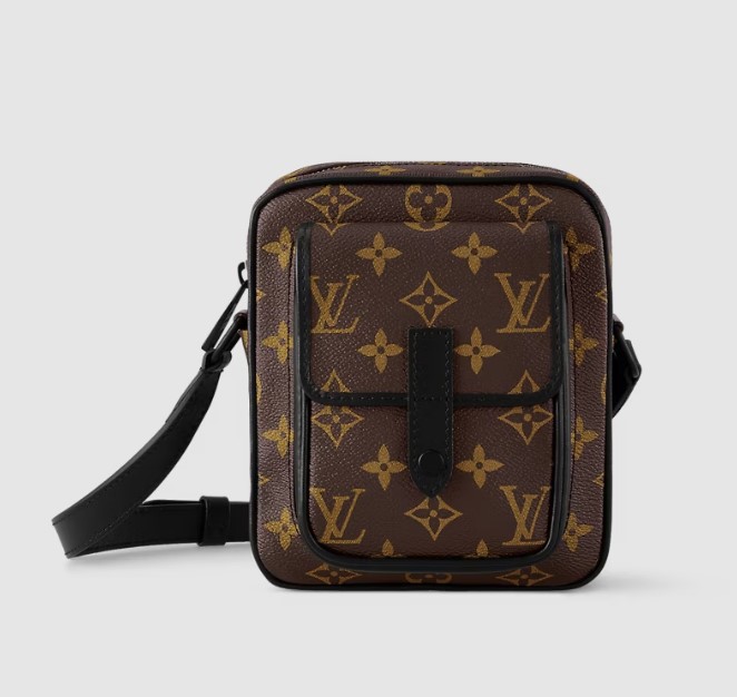 luxury-brand-lv-christopher-wearable-wallet-monogram