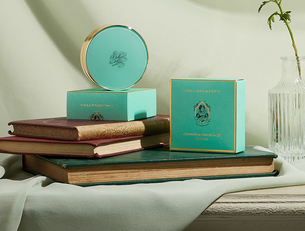 toa-sang-voi-ve-dep-thuc-su-tu-ben-trong-cung-challans-de-paris