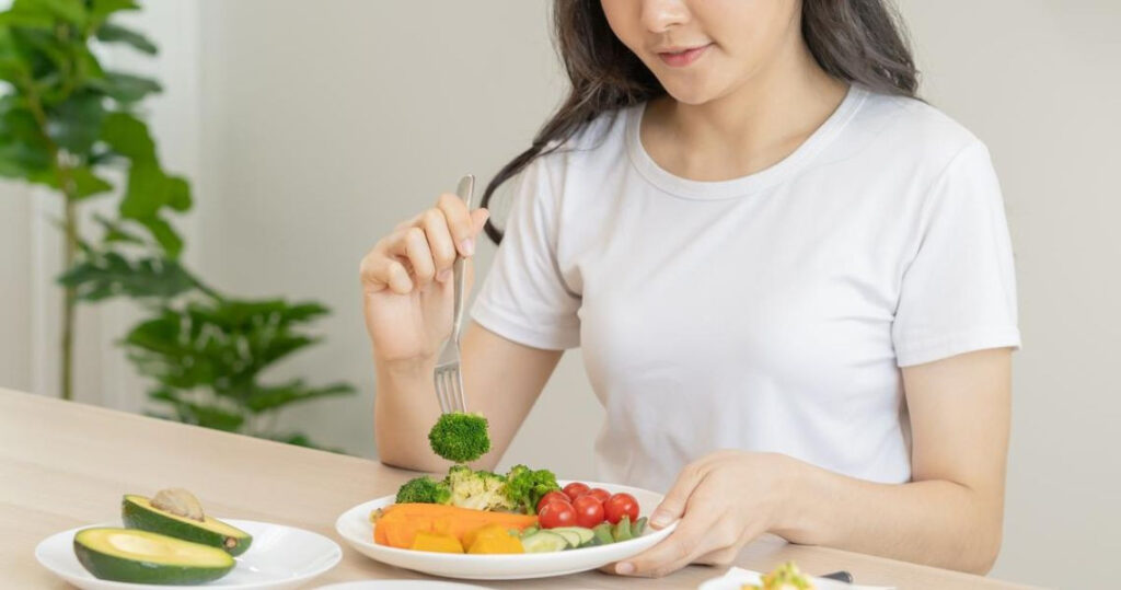 tam-quan-trong-cua-che-do-an-uong-can-bang-de-giam-mo-noi-tang