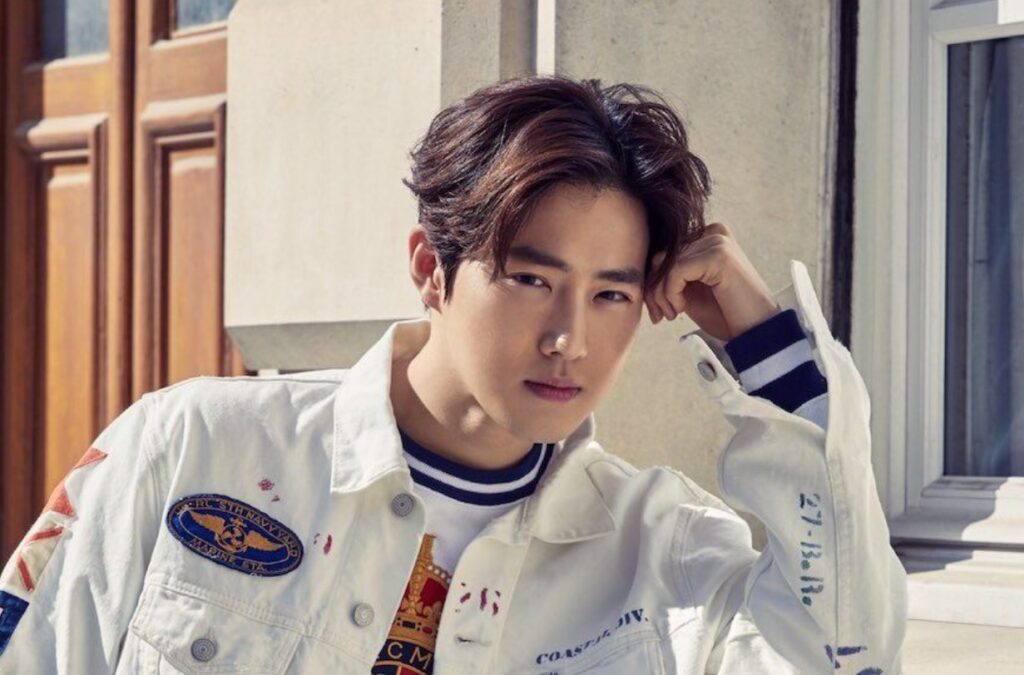 suho-exo-bung-no-tro-lai-voi-mini-album-thu-3-%ec%a0%90%ec%84%a0%eb%a9%b4-1-to-3