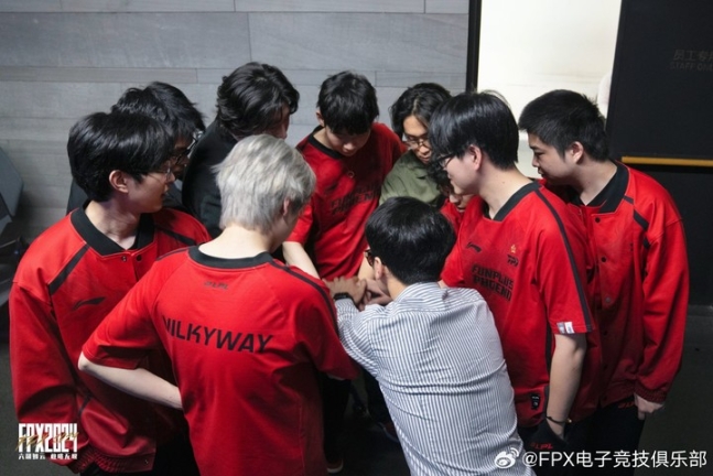 lpl-man-trinh-dien-xuat-sac-cua-life-giup-fpx-chien-thang-tt-voi-ty-so-2-1