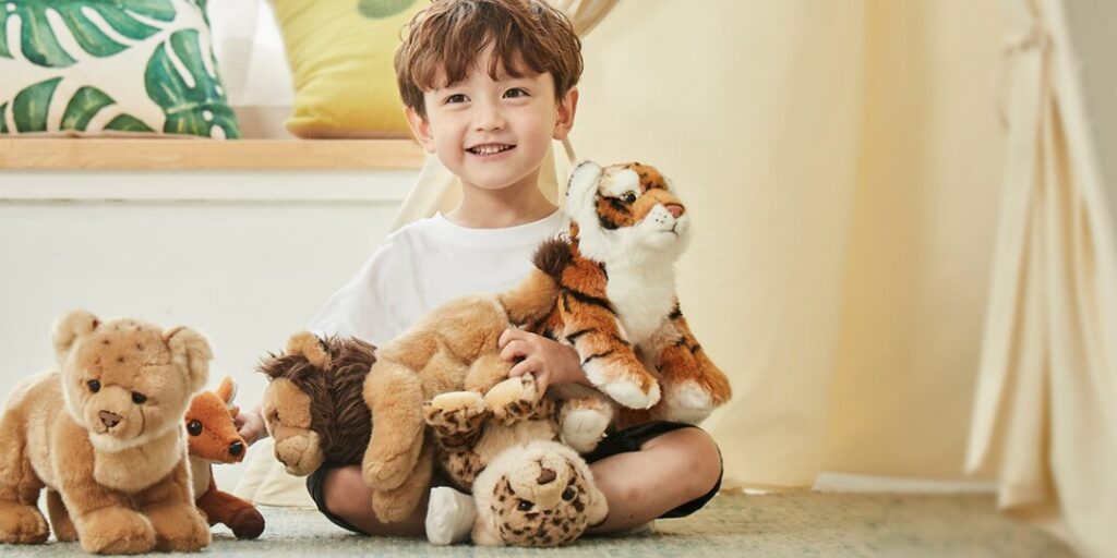 plusy-plusy-mang-the-gioi-gau-bong-den-be-yeu-cua-ban