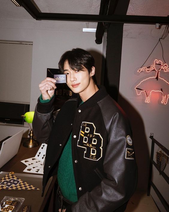 byeon-woo-seok-con-sot-moi-cua-lang-giai-tri-han-quoc