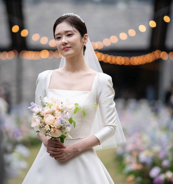 xon-xao-tin-don-dien-vien-jang-na-ra-ly-hon