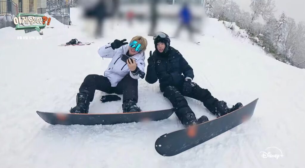 jimin-va-jungkook-cua-bts-tham-gia-chuyen-du-lich-bat-ngo