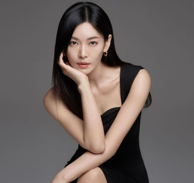 ac-nu-kim-so-yeon-doi-nghe-lam-seller-trong-drama-moi