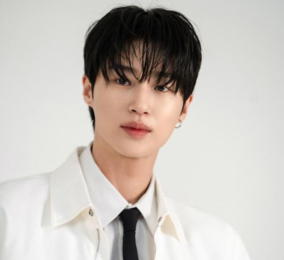 byeon-woo-seok-xuat-hien-tai-buoi-chieu-vip-cua-victory