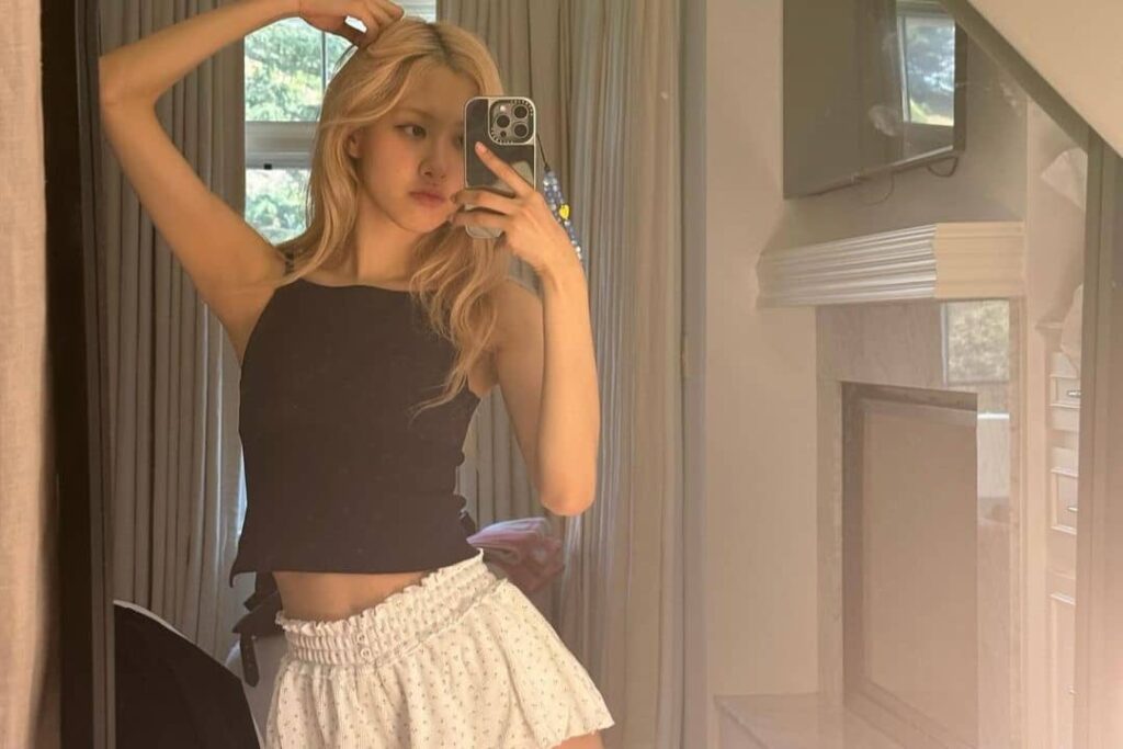 rose-blackpink-khoe-qua-ky-niem-cua-the-black-label