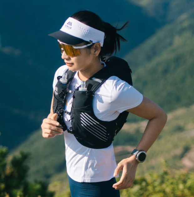 vest-chay-dia-hinh-trail